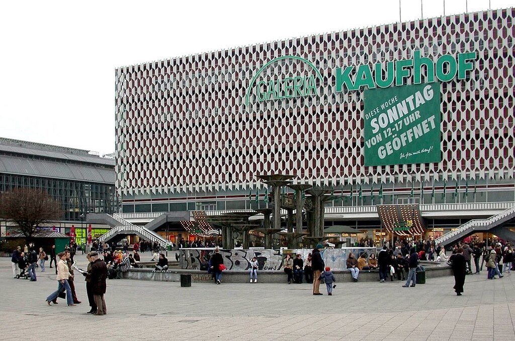 Alexanderplatz, Galeria Kaufhof in passato