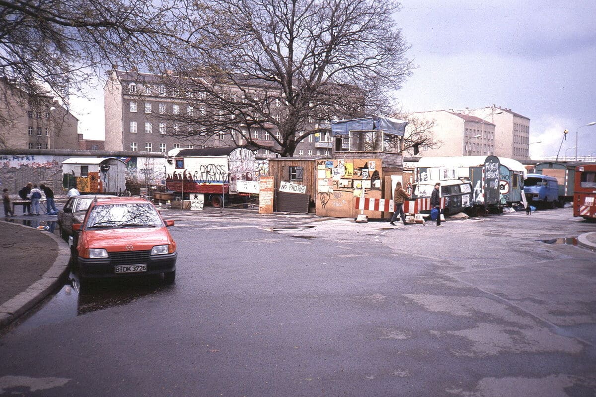 Baumhaus an der Mauer 1990