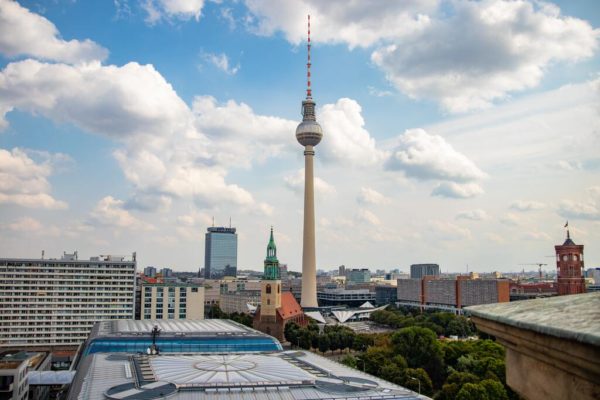 Panorama di Alexanderplatz con la Torre della Televisione