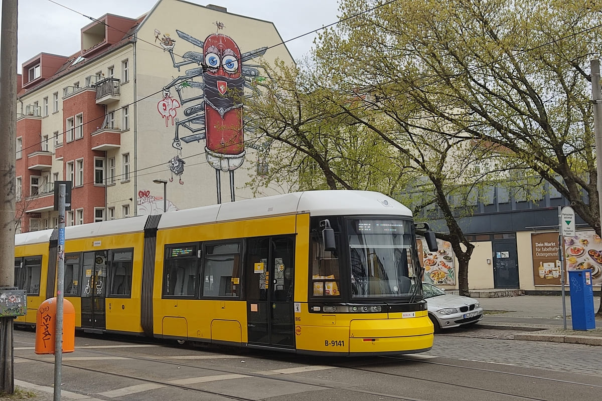 Tram a Friedirchshain Berlino