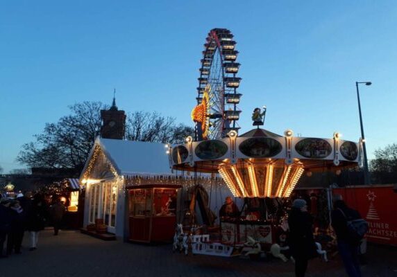 Rotes-Rathaus-Weihnachtsmarkt